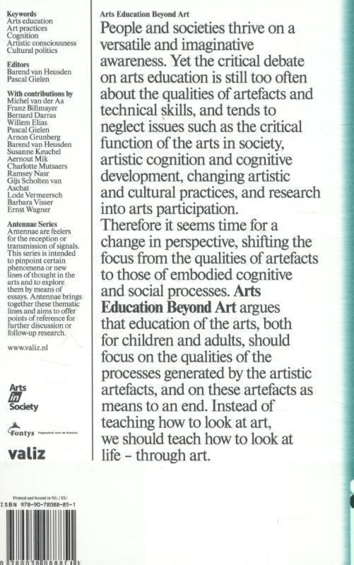 Arts education beyond art teaching art in times of change