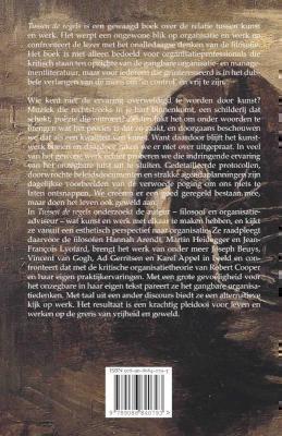 Tussen de regels een esthetische beschouwing over geweld van organisatie